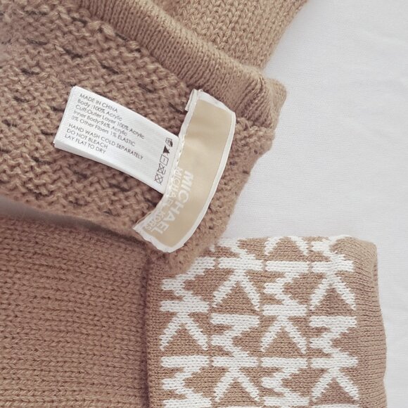 Michael Kors Hat, Scarf and Gloves Set. BNWT main image 5